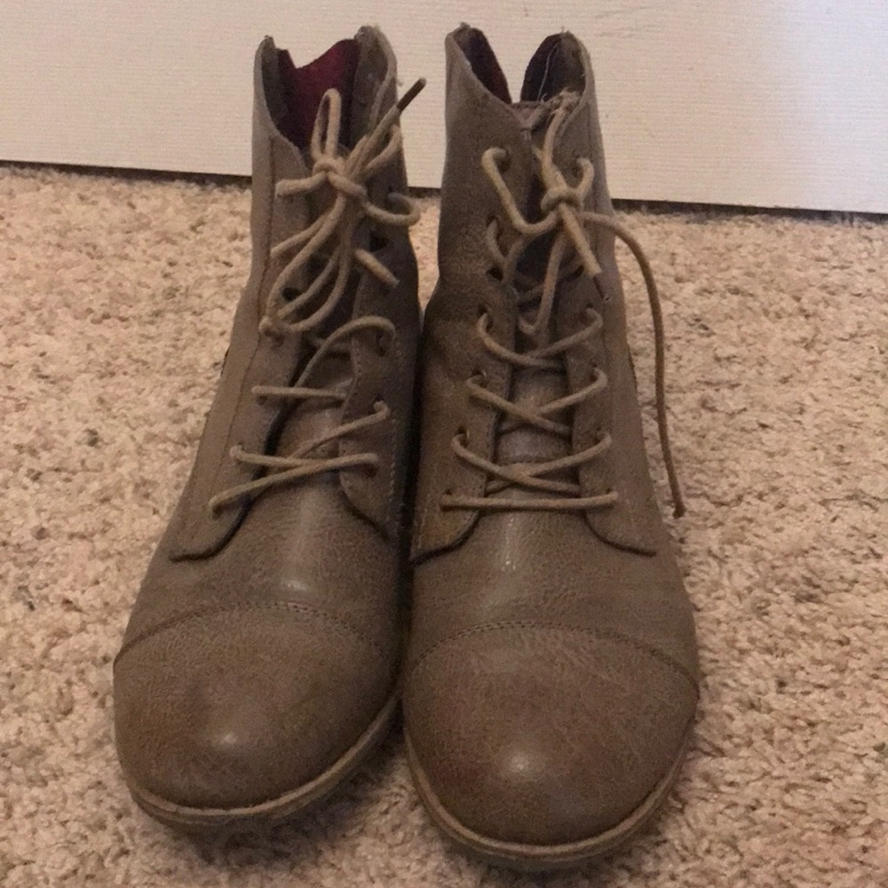 Ankle boots